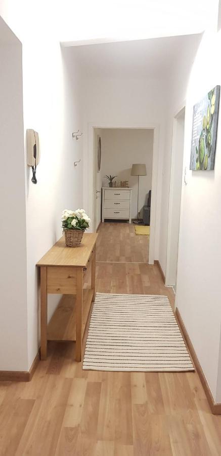 Top Appartement Fuer Business-Wohnen-Urlaub Винер Нойщат Екстериор снимка