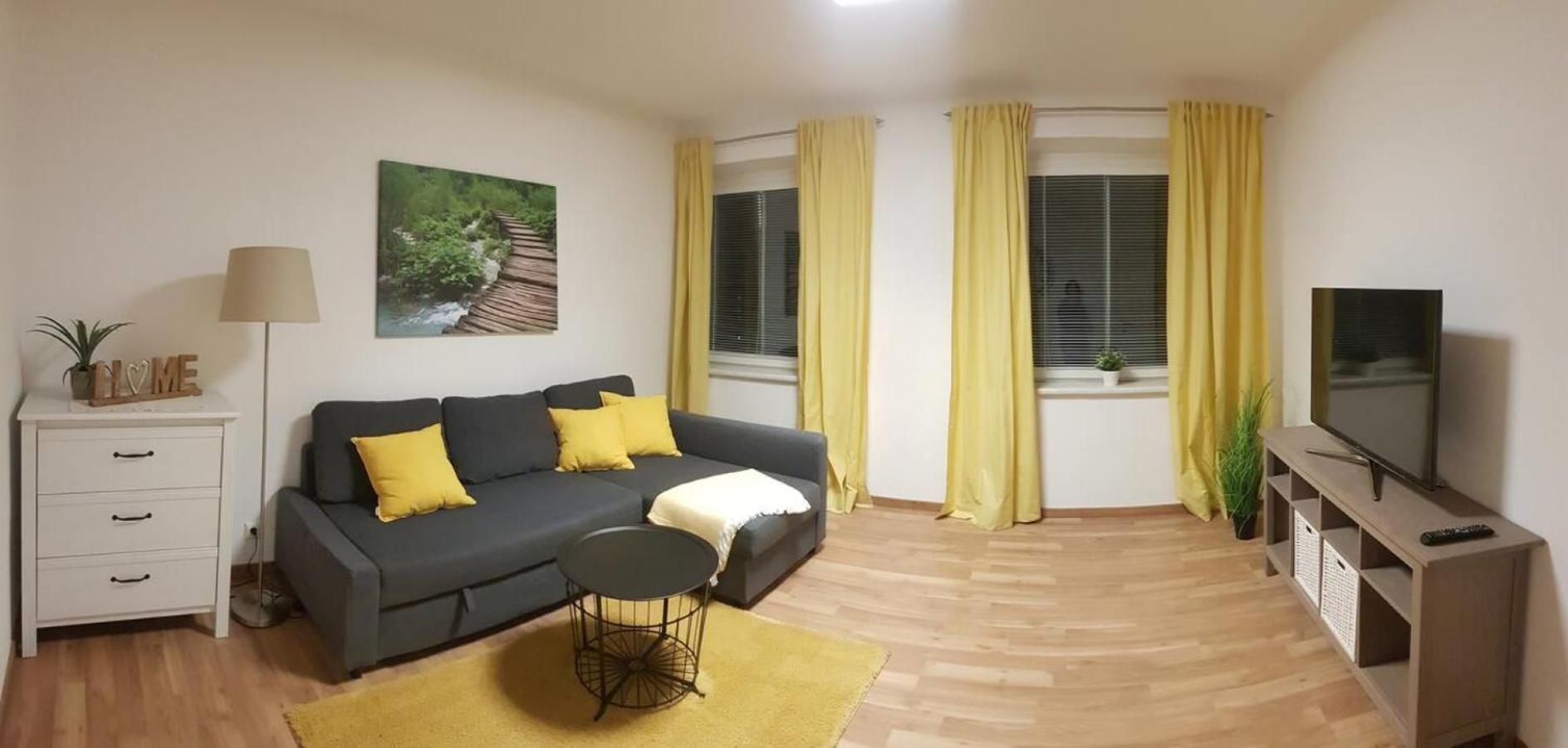 Top Appartement Fuer Business-Wohnen-Urlaub Винер Нойщат Екстериор снимка